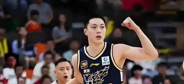 九游助手-情怀拉满却硬碰硬，曾凡博发力破局，京粤首战北京先声夺人